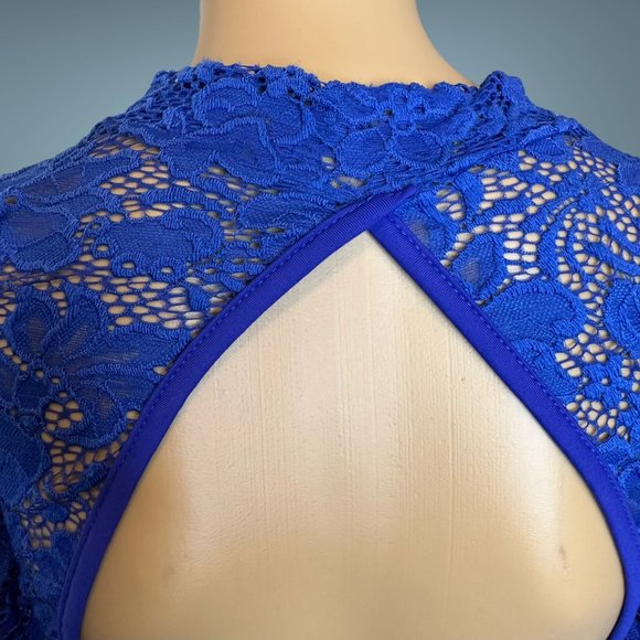 Carol Catugy Full Lace Bodycon Dress Medium Blue Backless Bow High Neck Stretch - Picture 6 of 15